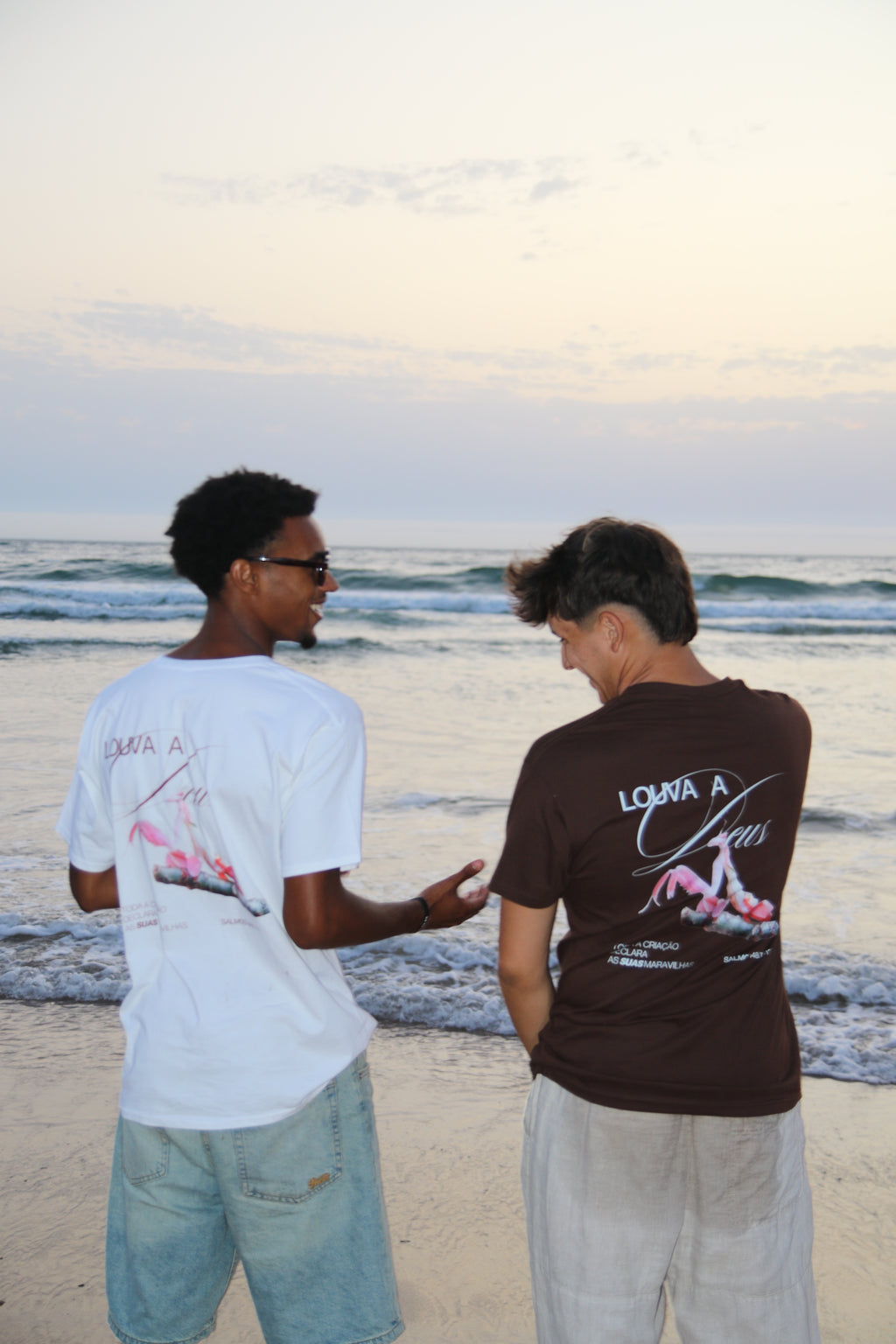 TEE "LOUVA A DEUS" COCOA