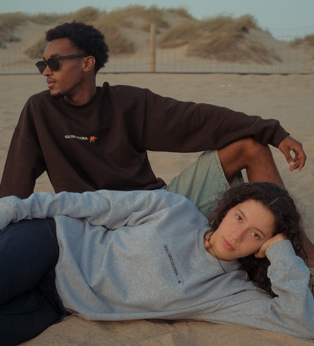 CREWNECK "COM AMOR" COCOA